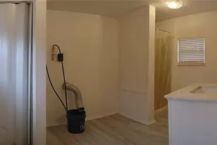 312 W Cornelius Cir, Sarasota, FL 34232 - Photo 83