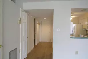 5236 Lake Village Dr, Sarasota, FL 34235 - Photo 3