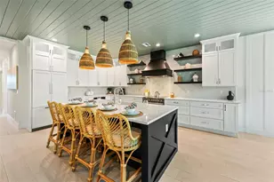 211 Grant Dr, Sarasota, FL 34236 - Photo 9