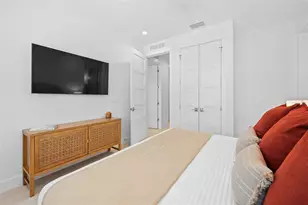 211 Grant Dr, Sarasota, FL 34236 - Photo 23