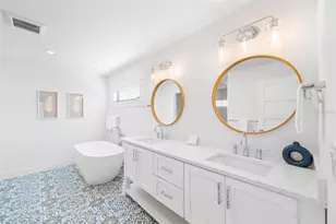 211 Grant Dr, Sarasota, FL 34236 - Photo 41