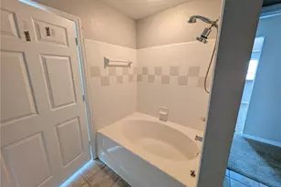 5531 Rosehill Rd, Sarasota, FL 34233 - Photo 11