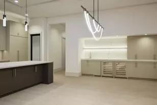 526 N Spoonbill Dr, Sarasota, FL 34236 - Photo 9