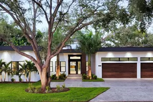 1429 N Lake Shore Dr, Sarasota, FL 34231 - Photo 1