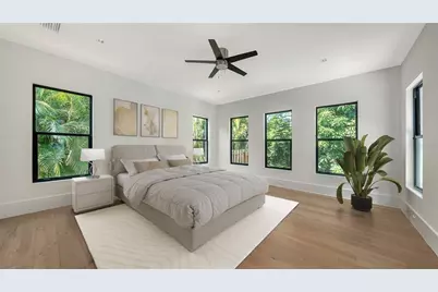 1429 N Lake Shore Drive, Sarasota, FL 34231 - Photo 17