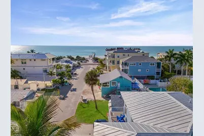 110 6th Street S, Bradenton Beach, FL 34217 - Photo 37