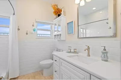 110 6th Street S, Bradenton Beach, FL 34217 - Photo 21