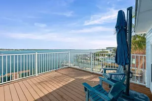 110 6th St S, Bradenton Beach, FL 34217 - Photo 5