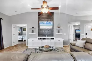 1003 45th St E, Bradenton, FL 34208 - Photo 11