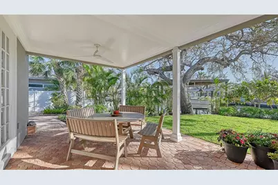 5165 Sandy Cove Avenue, Siesta Key, FL 34242 - Photo 43