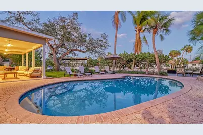 5165 Sandy Cove Avenue, Siesta Key, FL 34242 - Photo 53