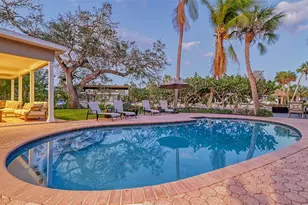 5165 Sandy Cove Ave, Siesta Key, FL 34242 - Photo 53