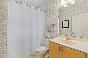 4108 65th Pl E, Sarasota, FL 34243 - Photo 19