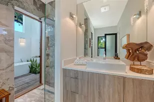 1421 N Lake Shore Dr, Sarasota, FL 34231 - Photo 19