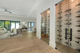 1421 N Lake Shore Dr, Sarasota, FL 34231 - Photo 7