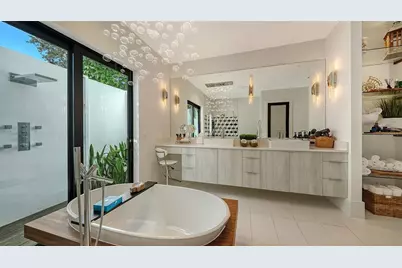 1421 N Lake Shore Drive, Sarasota, FL 34231 - Photo 15