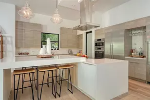 1421 N Lake Shore Dr, Sarasota, FL 34231 - Photo 5