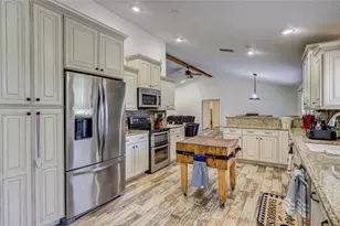 560 Oakford Rd, Sarasota, FL 34240 - Photo 23