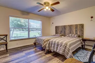 560 Oakford Rd, Sarasota, FL 34240 - Photo 17