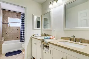 560 Oakford Rd, Sarasota, FL 34240 - Photo 17