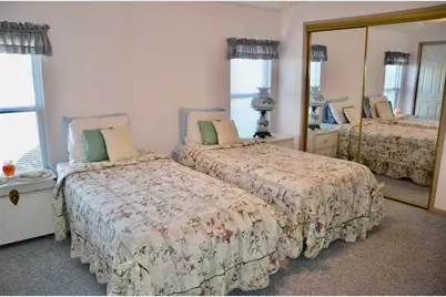 8476 Imperial Circle, Palmetto, FL 34221 - Photo 17