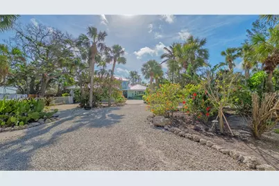 1042 N Casey Key Road, Osprey, FL 34229 - Photo 5