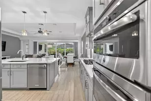 2009 6th St E, Palmetto, FL 34221 - Photo 13