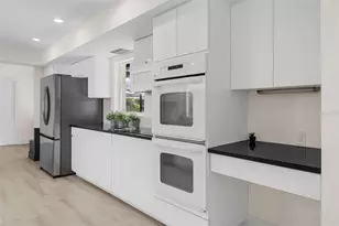 1868 Riviera Cir, Sarasota, FL 34232 - Photo 21