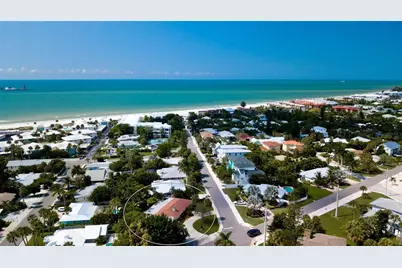 5506 Holmes Boulevard, Bradenton Beach, FL 34217 - Photo 7