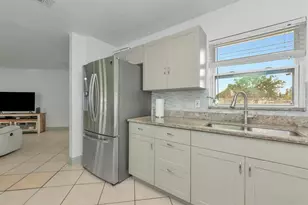 3281 Dante Dr, Sarasota, FL 34235 - Photo 9