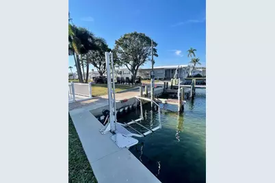 3710 Gulf Of Mexico Drive #D11, Longboat Key, FL 34228 - Photo 13