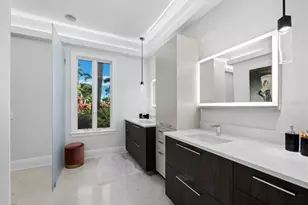 65 Lighthouse Point Dr, Longboat Key, FL 34228 - Photo 27