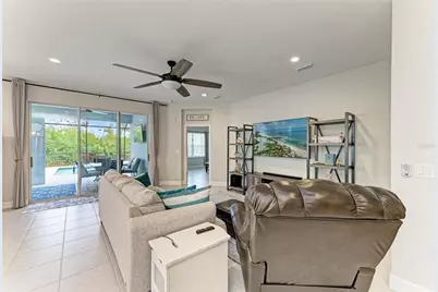 10618 Crooked Creek Court, Parrish, FL 34219 - Photo 9