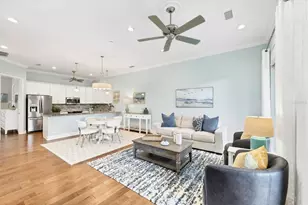 455 Nokomis Ave S, Venice, FL 34285 - Photo 9