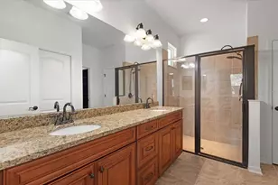 4247 Adelaar Dr, Sarasota, FL 34240 - Photo 37