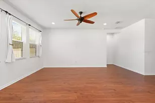 4247 Adelaar Dr, Sarasota, FL 34240 - Photo 13