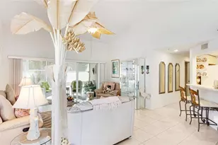 6770 Fairway Gardens Dr, Bradenton, FL 34203 - Photo 7