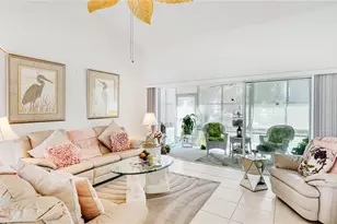 6770 Fairway Gardens Dr, Bradenton, FL 34203 - Photo 9