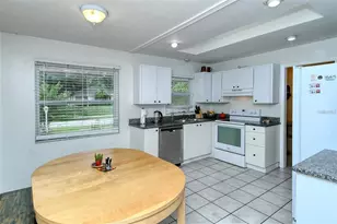 4414 Longford Dr, Sarasota, FL 34232 - Photo 3