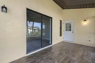 1518 SW Courtyards Ln, Cape Coral, FL 33914 - Photo 5