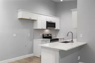 1518 SW Courtyards Ln, Cape Coral, FL 33914 - Photo 13