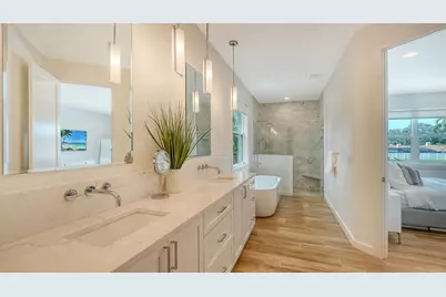 6136 Hollywood Boulevard, Sarasota, FL 34231 - Photo 15