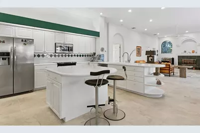 8576 Woodbriar Drive, Sarasota, FL 34238 - Photo 13