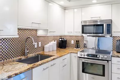 1212 Benjamin Franklin Drive #206, Sarasota, FL 34236 - Photo 23