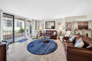 1212 Benjamin Franklin Dr, Sarasota, FL 34236 - Photo 9