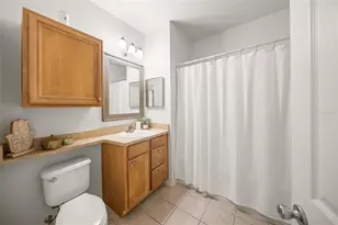 8341 38th St Cir E, Sarasota, FL 34243 - Photo 25