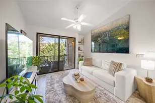 8341 38th St Cir E, Sarasota, FL 34243 - Photo 9