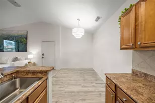 8341 38th St Cir E, Sarasota, FL 34243 - Photo 19