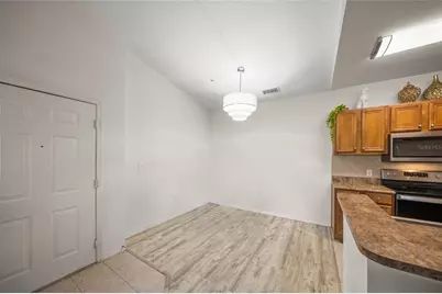 8341 38th Street Circle E #303, Sarasota, FL 34243 - Photo 13