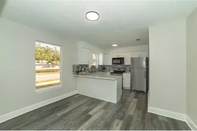 1715 17th Avenue W, Bradenton, FL 34205 - Photo 9